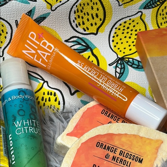 IPSY Lemon Print Cosmetic Bag & Beauty Bundle Citrus Focused Theme Gifts - Picture 6 of 10